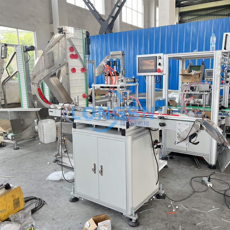 m&aacute;quina de montagem de tampa de pl&aacute;stico