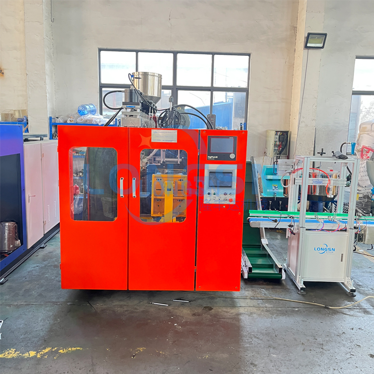 M&aacute;quina de moldagem por sopro