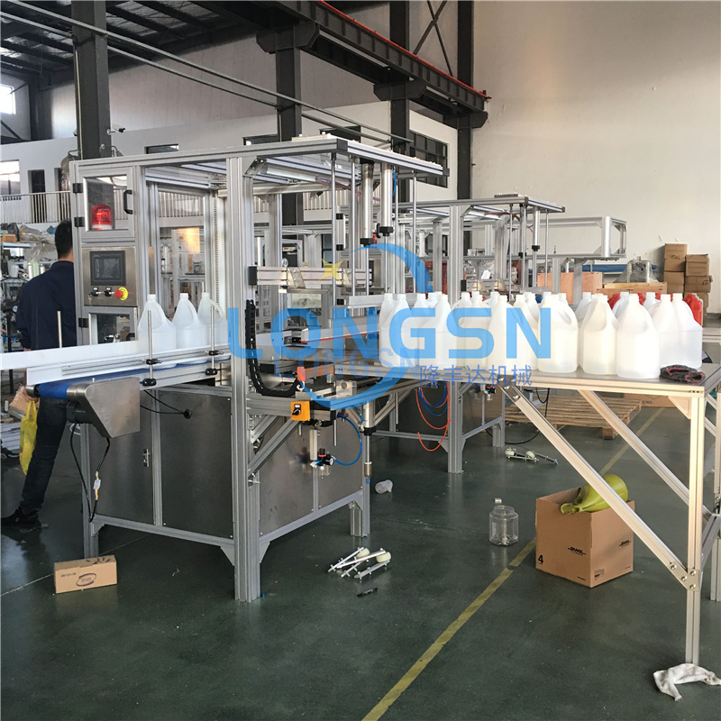 Embale a m&aacute;quina de garrafa vazia