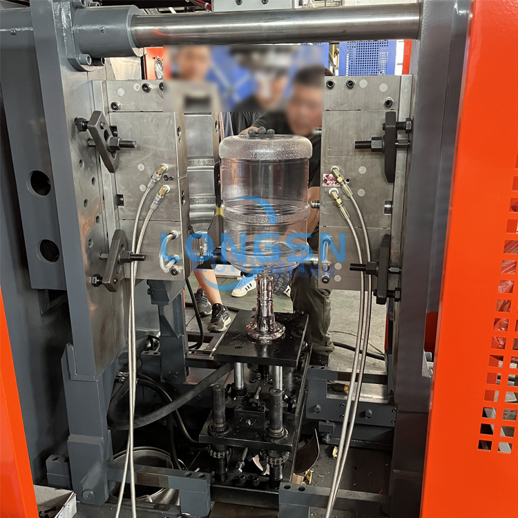 M&aacute;quina de moldagem por sopro de garrafas para PC