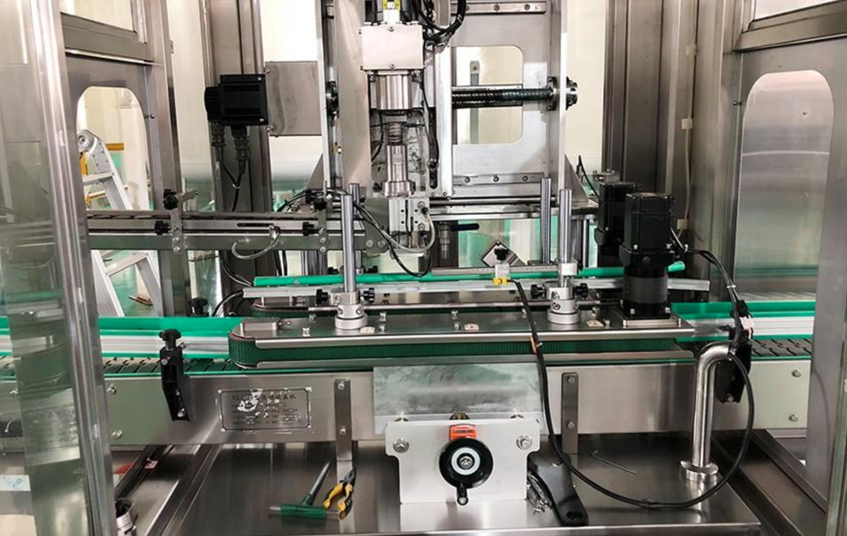 M&aacute;quina de tampa de garrafa